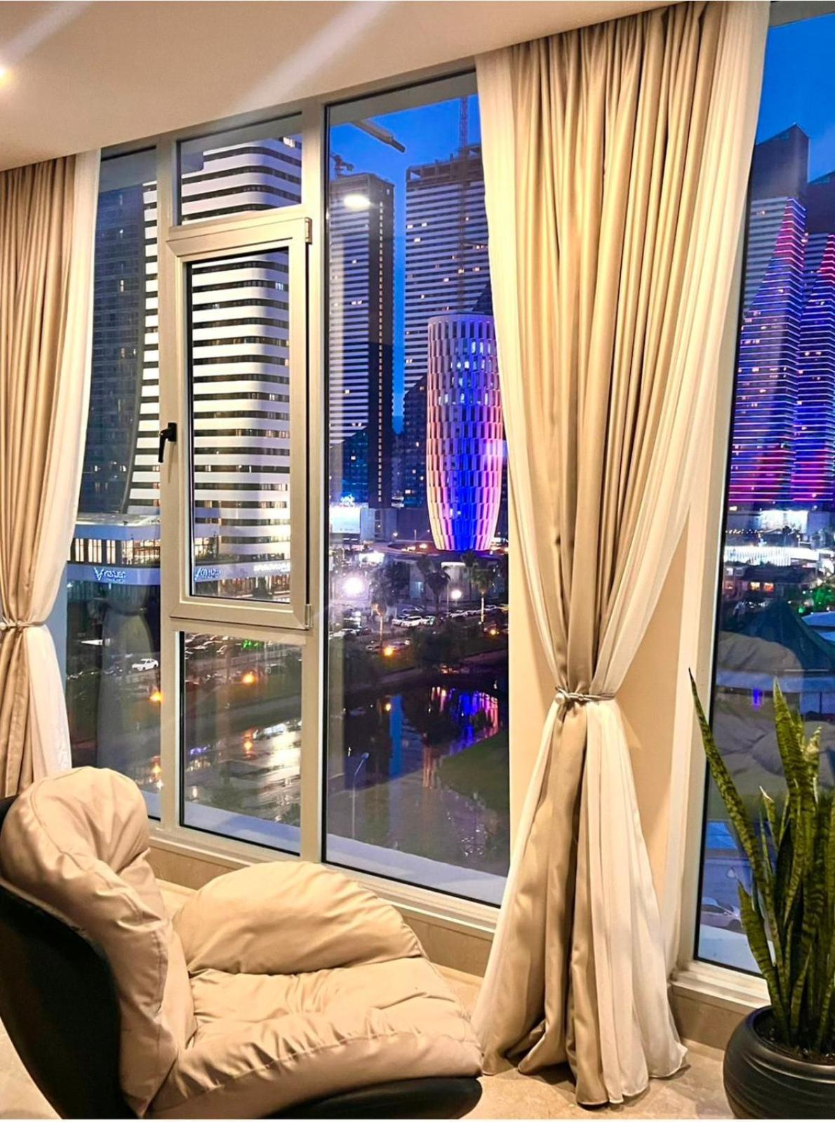 Apartment Magnolia Rustaveli 62 Batoemi Buitenkant foto