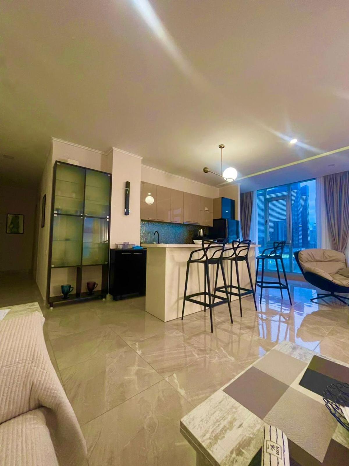 Apartment Magnolia Rustaveli 62 Batoemi Buitenkant foto