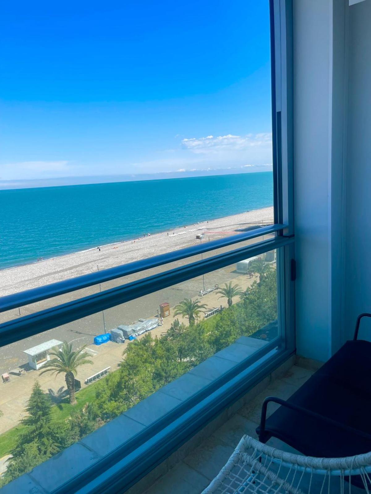 Apartment Magnolia Rustaveli 62 Batoemi Buitenkant foto