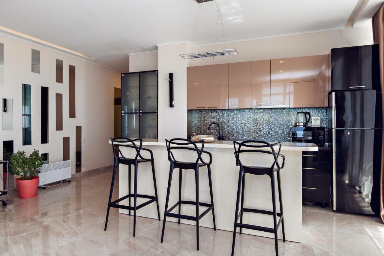 Apartment Magnolia Rustaveli 62 Batoemi Buitenkant foto